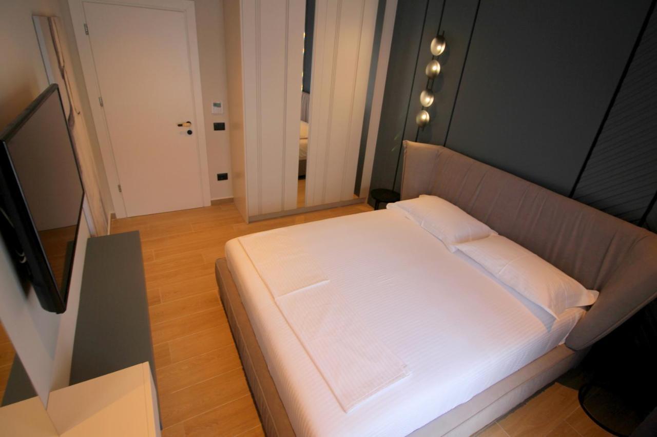 "The View" Luxury Apartments Sarandë 外观 照片