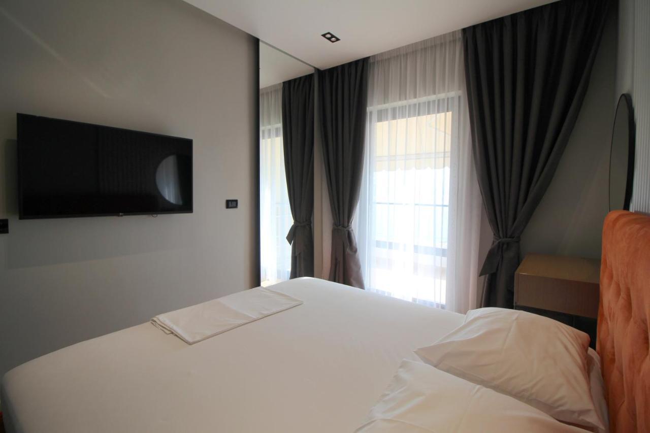 "The View" Luxury Apartments Sarandë 外观 照片
