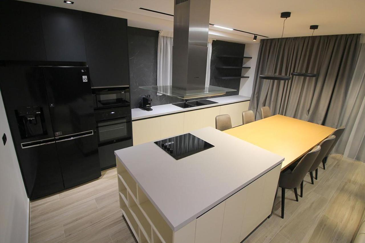 "The View" Luxury Apartments Sarandë 外观 照片