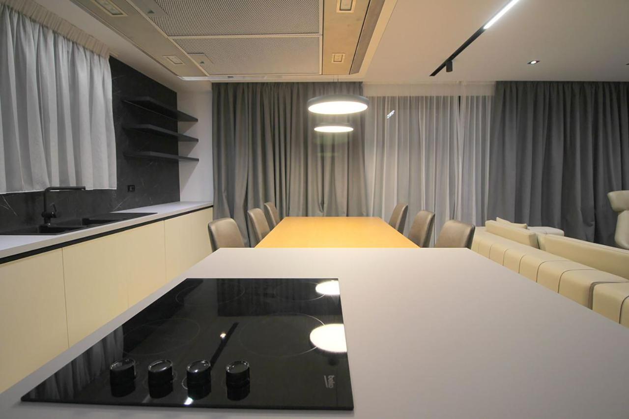"The View" Luxury Apartments Sarandë 外观 照片