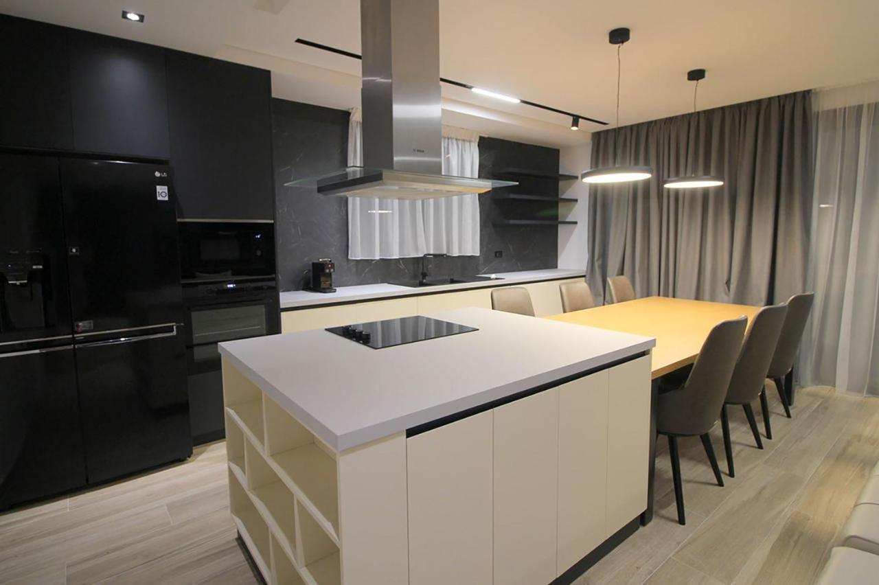 "The View" Luxury Apartments Sarandë 外观 照片
