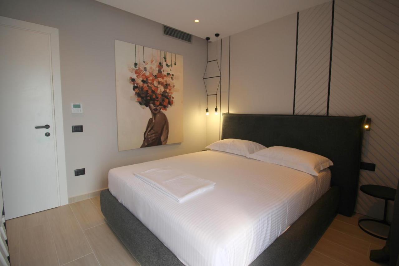 "The View" Luxury Apartments Sarandë 外观 照片