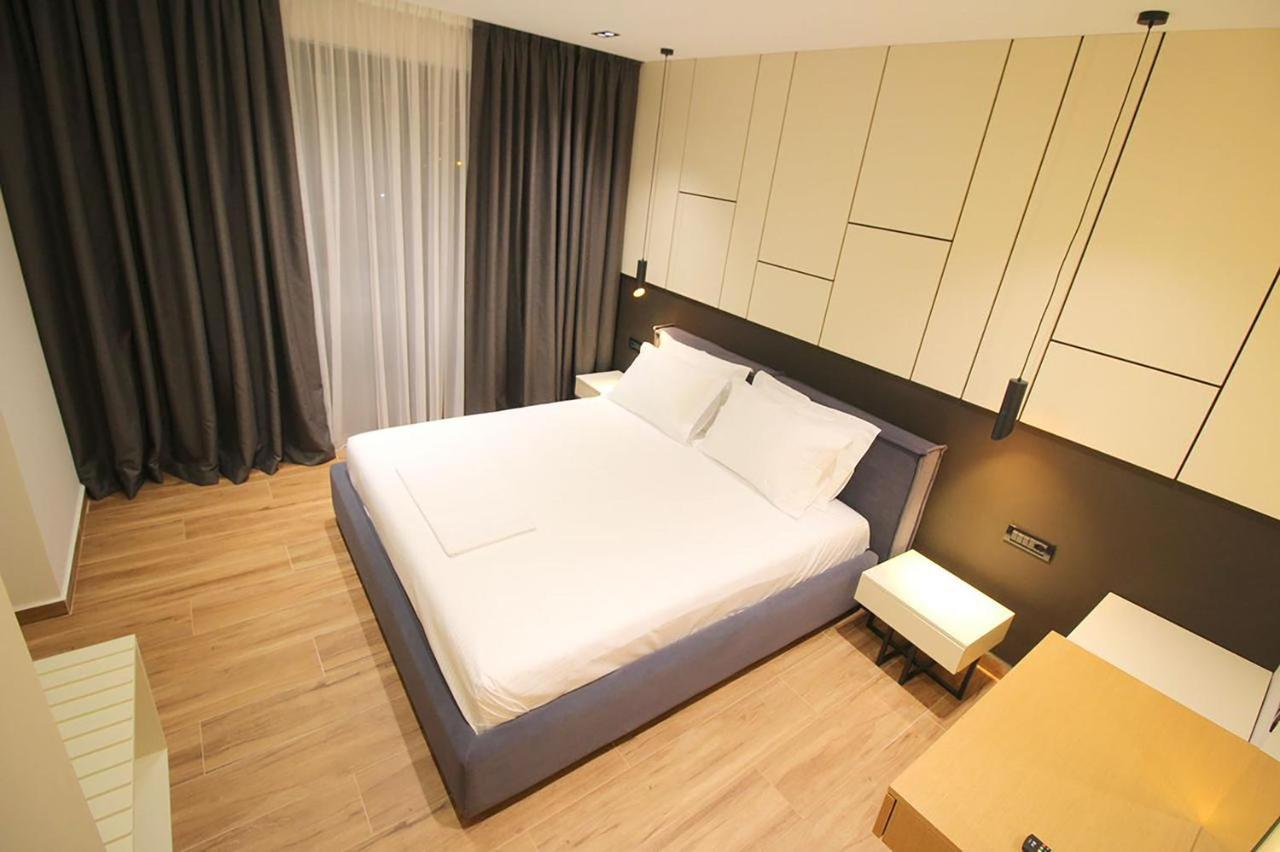 "The View" Luxury Apartments Sarandë 外观 照片